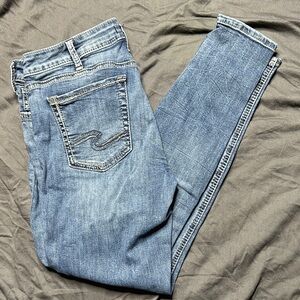 Silver Jeans Women's Avery Skinny Jeans